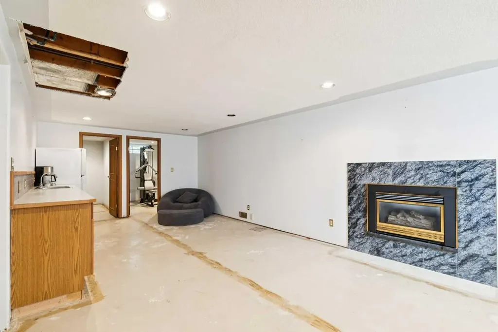 10220 Brookpark Boulevard SW Calgary AB T2W 2P7