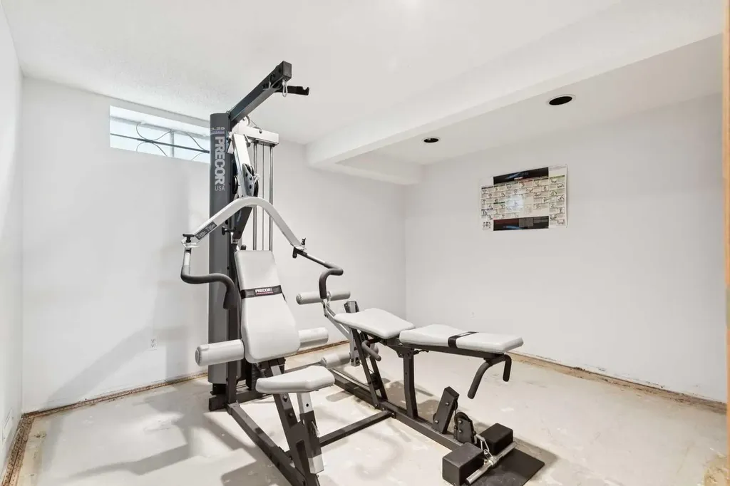 10220 Brookpark Boulevard SW Calgary AB T2W 2P7