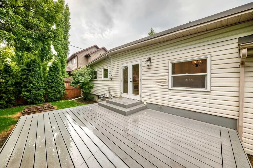 3721 44a Avenue Red Deer AB T4N 3K5