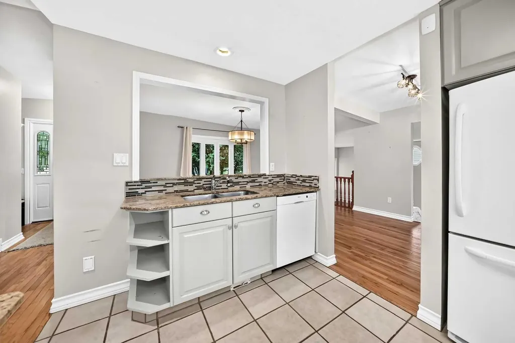 3721 44a Avenue Red Deer AB T4N 3K5