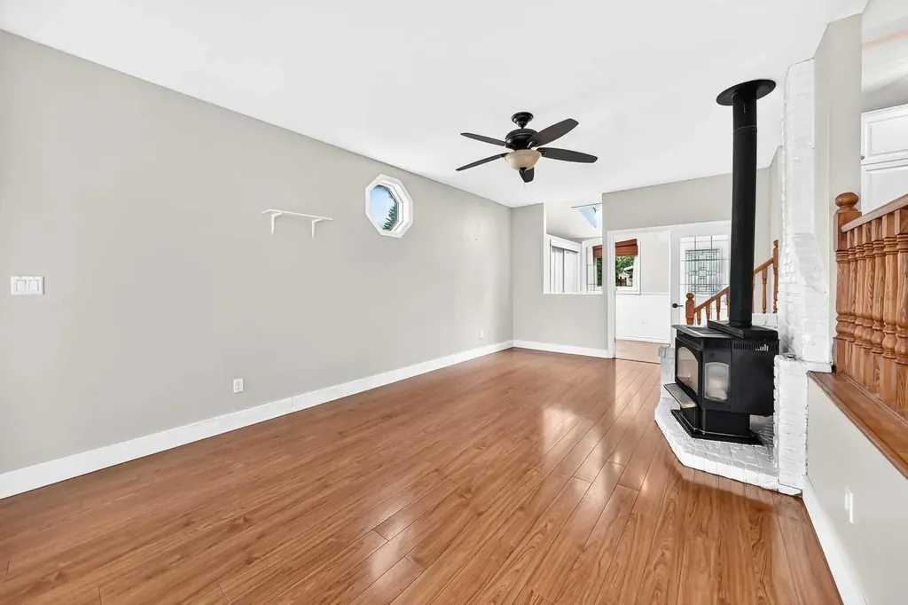 3721 44a Avenue Red Deer AB T4N 3K5