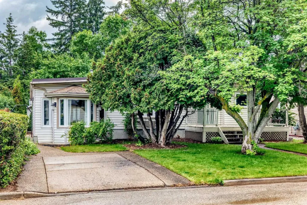 3721 44a Avenue Red Deer AB T4N 3K5