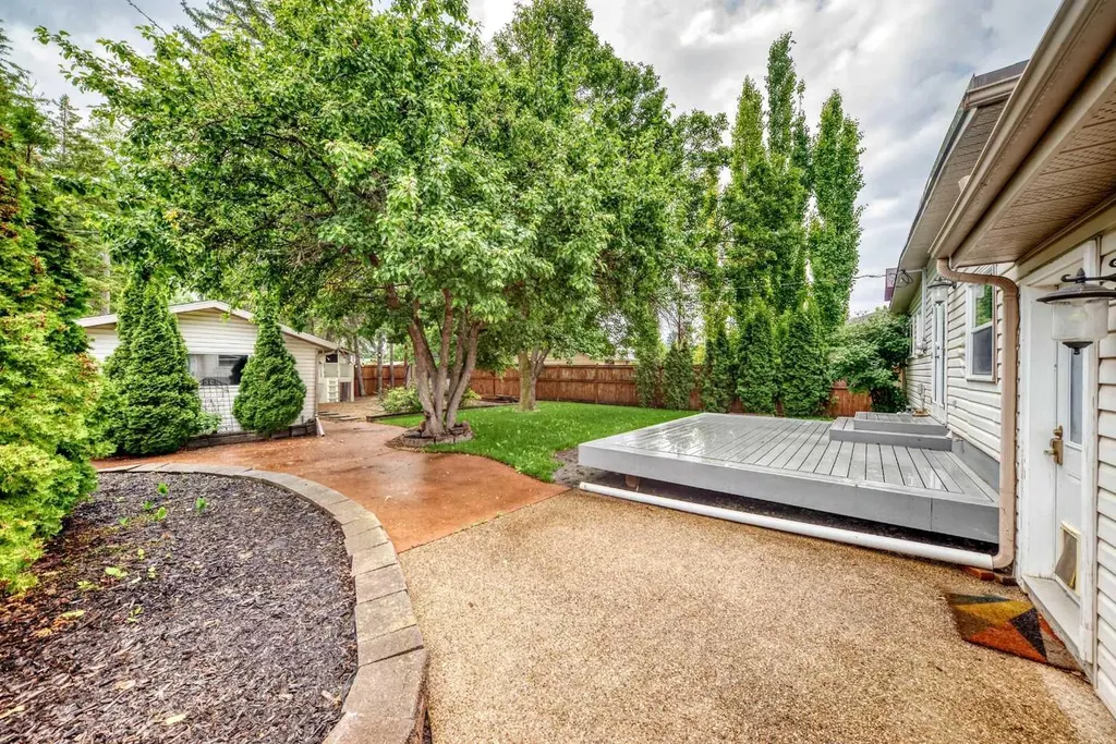 3721 44a Avenue Red Deer AB T4N 3K5