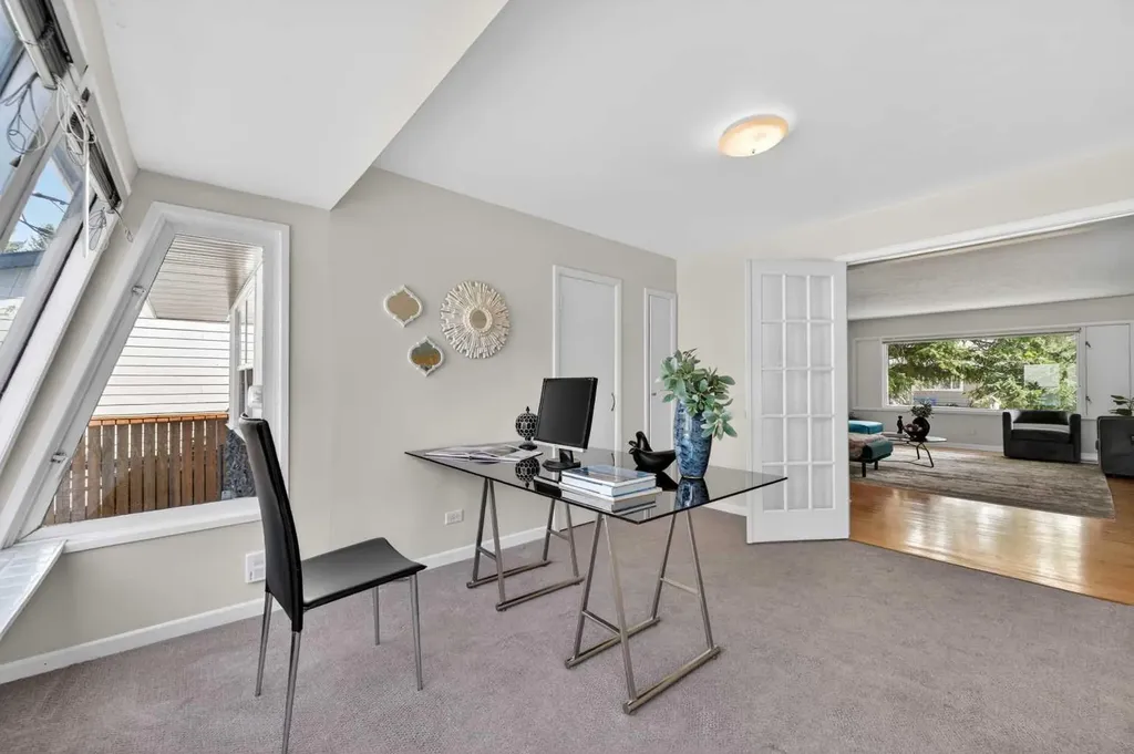 3112 34 Avenue SW Calgary AB T3E 0Z1