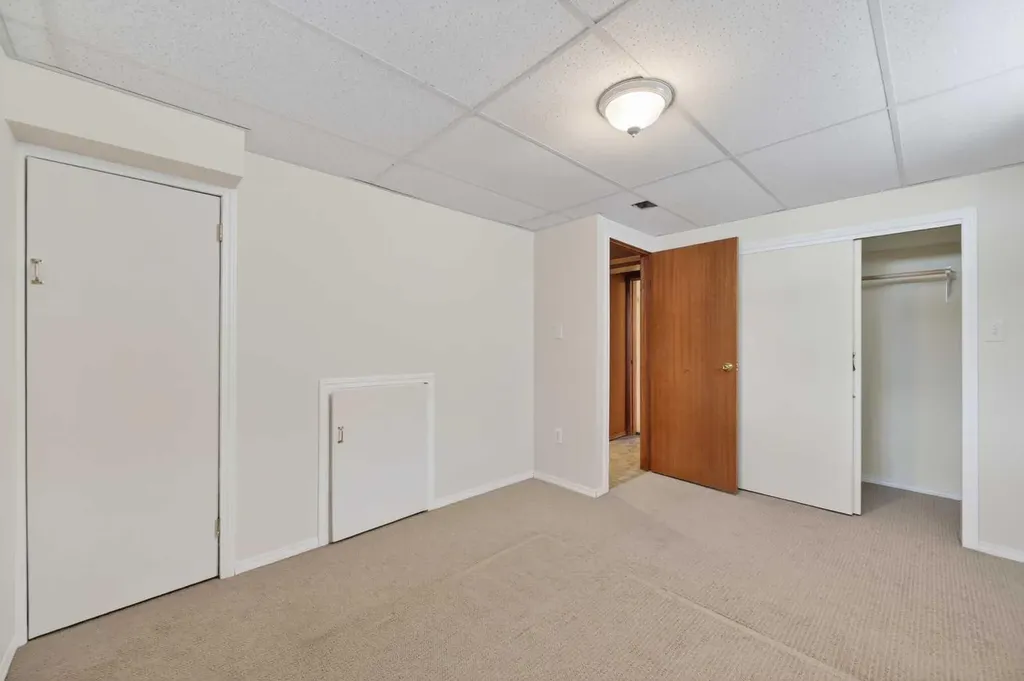 3112 34 Avenue SW Calgary AB T3E 0Z1