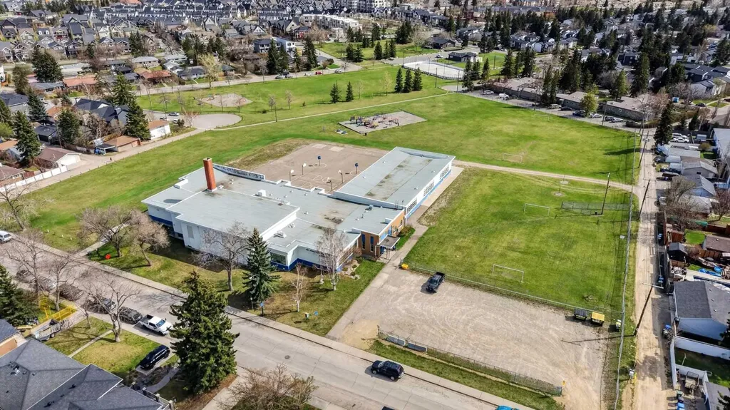 3112 34 Avenue SW Calgary AB T3E 0Z1