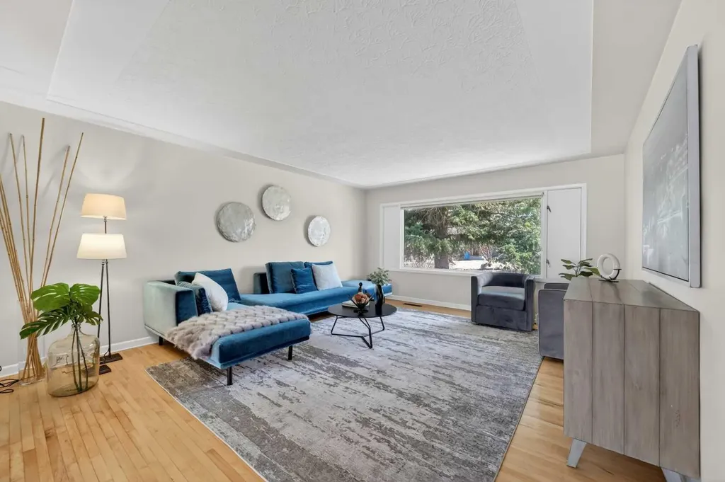 3112 34 Avenue SW Calgary AB T3E 0Z1