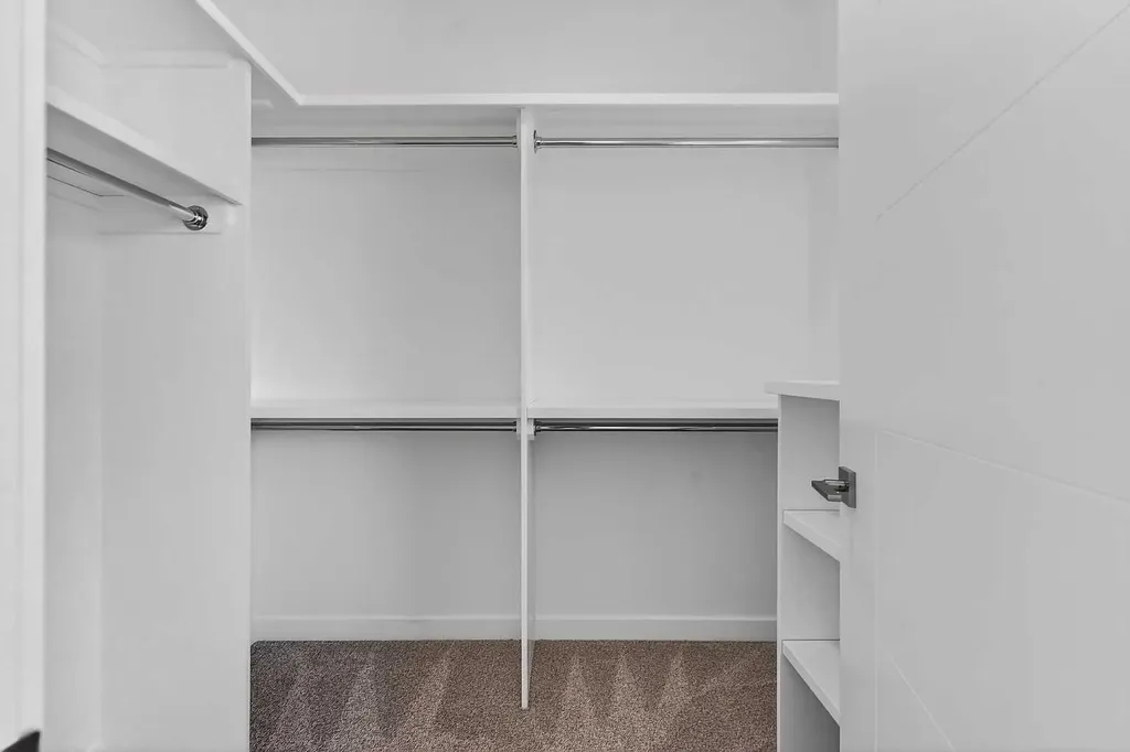 935 Regal Crescent NE Calgary AB T2E 5G8