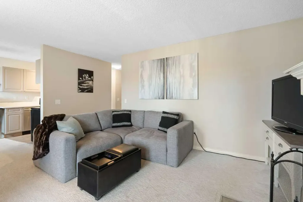 305 25 Avenue SW Calgary AB T2S 0L3