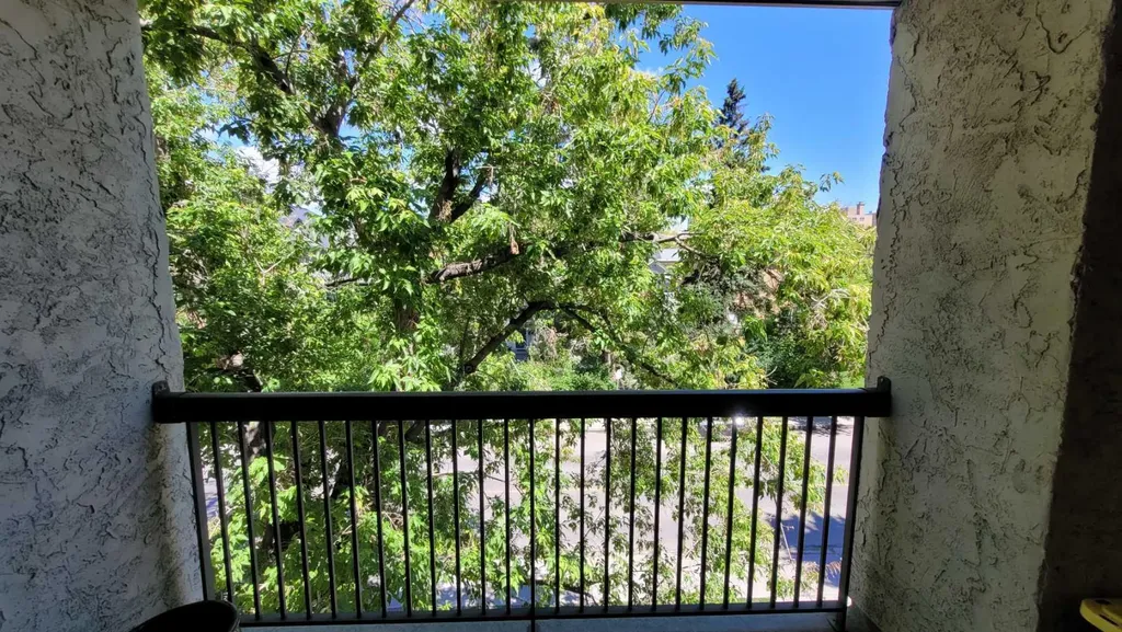 305 25 Avenue SW Calgary AB T2S 0L3