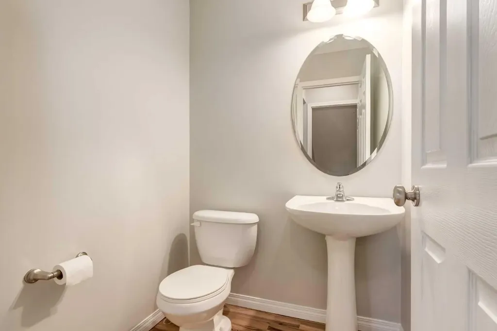 3294 New Brighton Gardens SE Calgary AB T2Z 0Y1