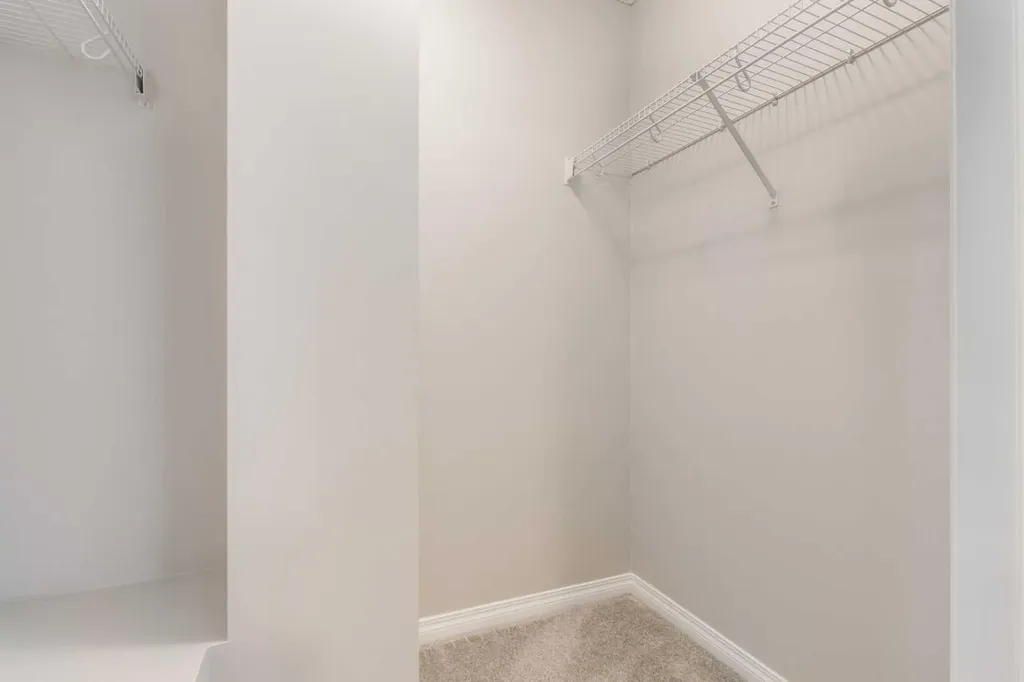 3294 New Brighton Gardens SE Calgary AB T2Z 0Y1