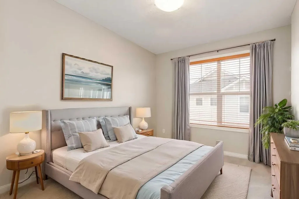 3294 New Brighton Gardens SE Calgary AB T2Z 0Y1