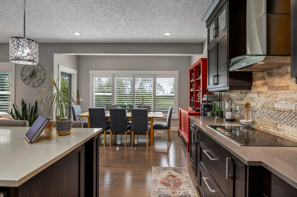 1213 Hillcrest Manor Estates Strathmore AB T1P 0B9