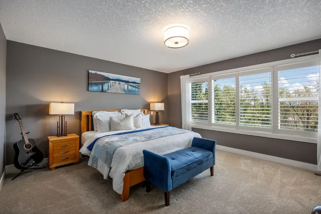 1213 Hillcrest Manor Estates Strathmore AB T1P 0B9