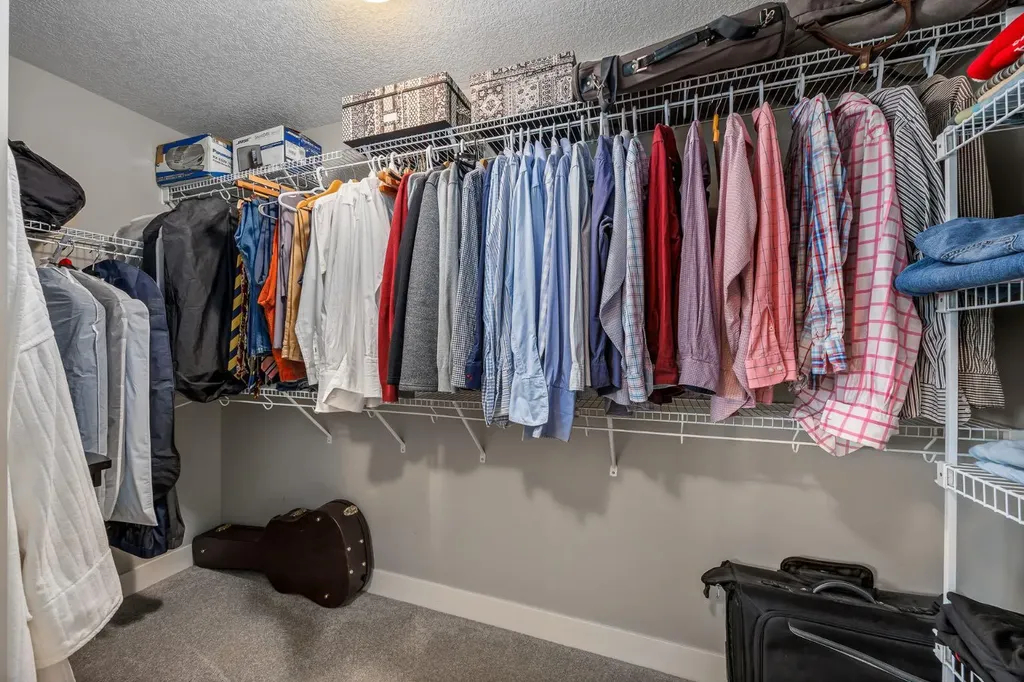 1213 Hillcrest Manor Estates Strathmore AB T1P 0B9