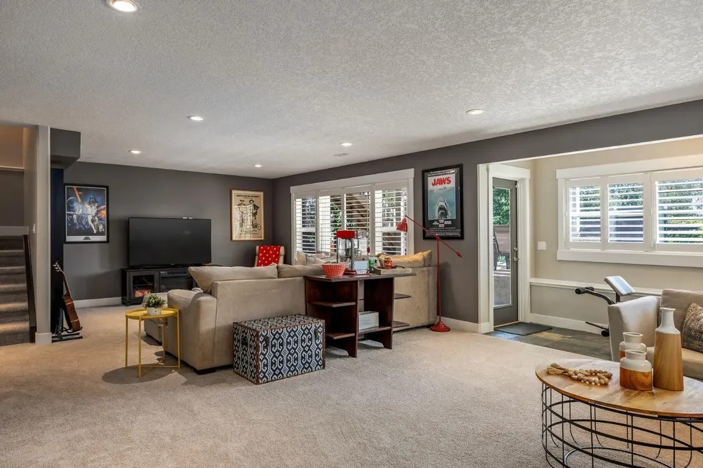 1213 Hillcrest Manor Estates Strathmore AB T1P 0B9