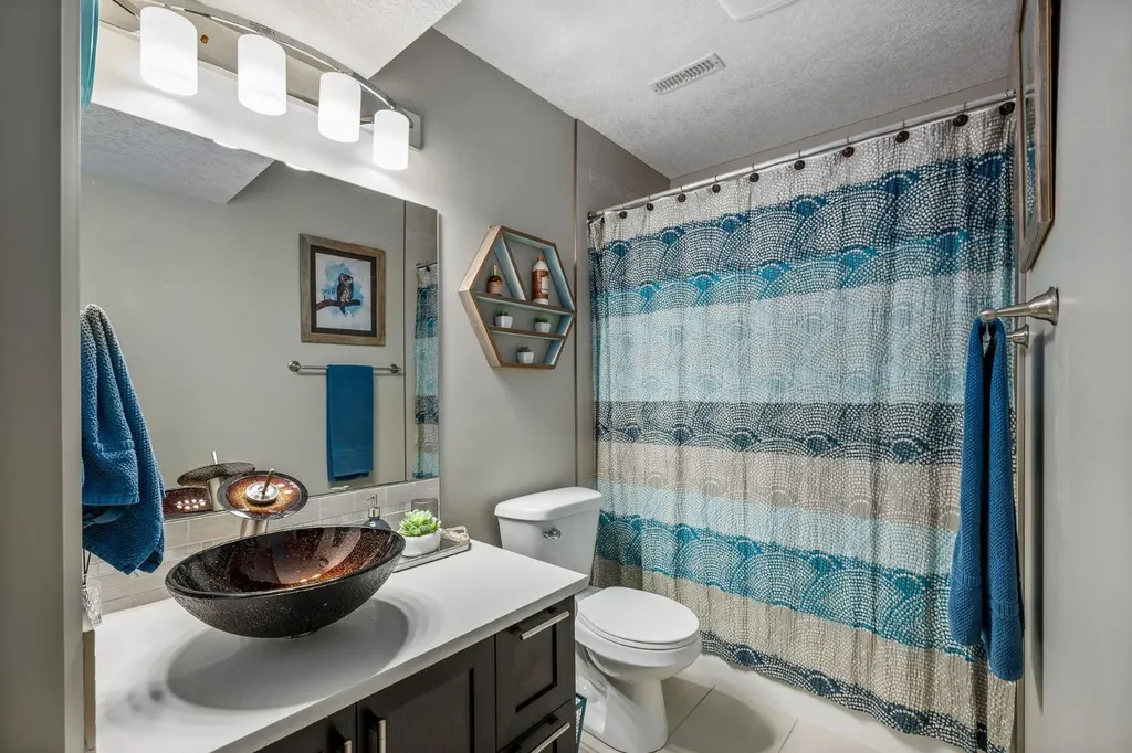 1213 Hillcrest Manor Estates Strathmore AB T1P 0B9
