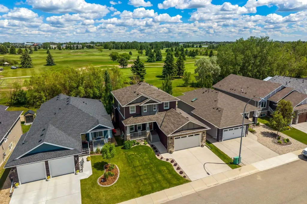 1213 Hillcrest Manor Estates Strathmore AB T1P 0B9