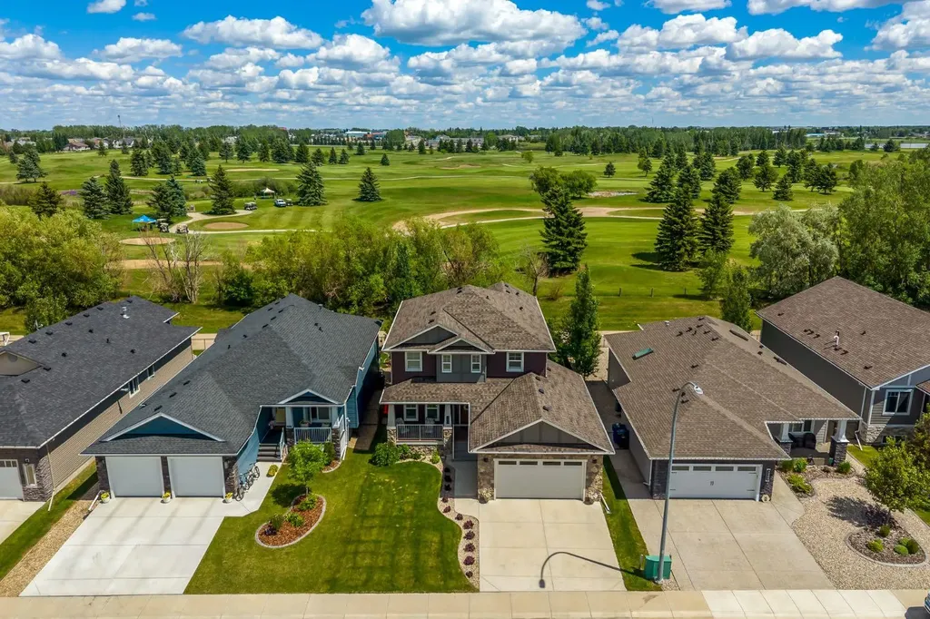 1213 Hillcrest Manor Estates Strathmore AB T1P 0B9