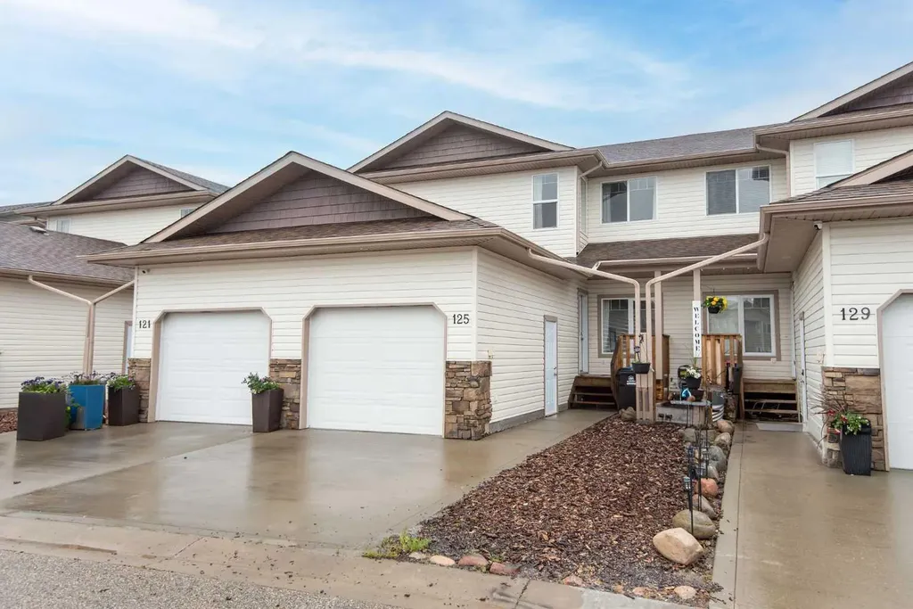 125 Winston Place Blackfalds AB T4M 0K9