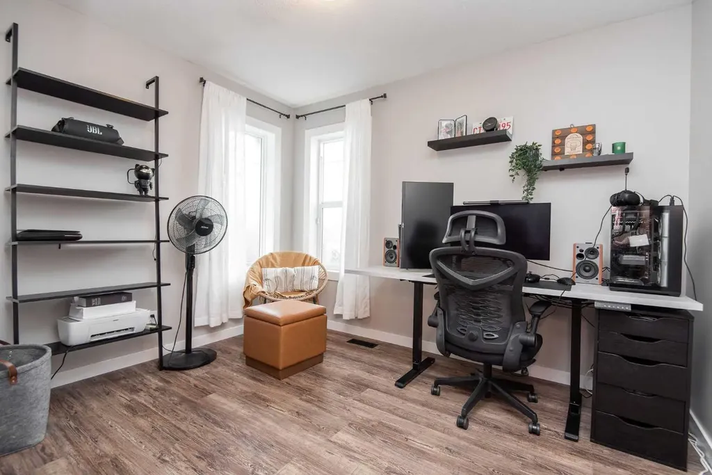 125 Winston Place Blackfalds AB T4M 0K9