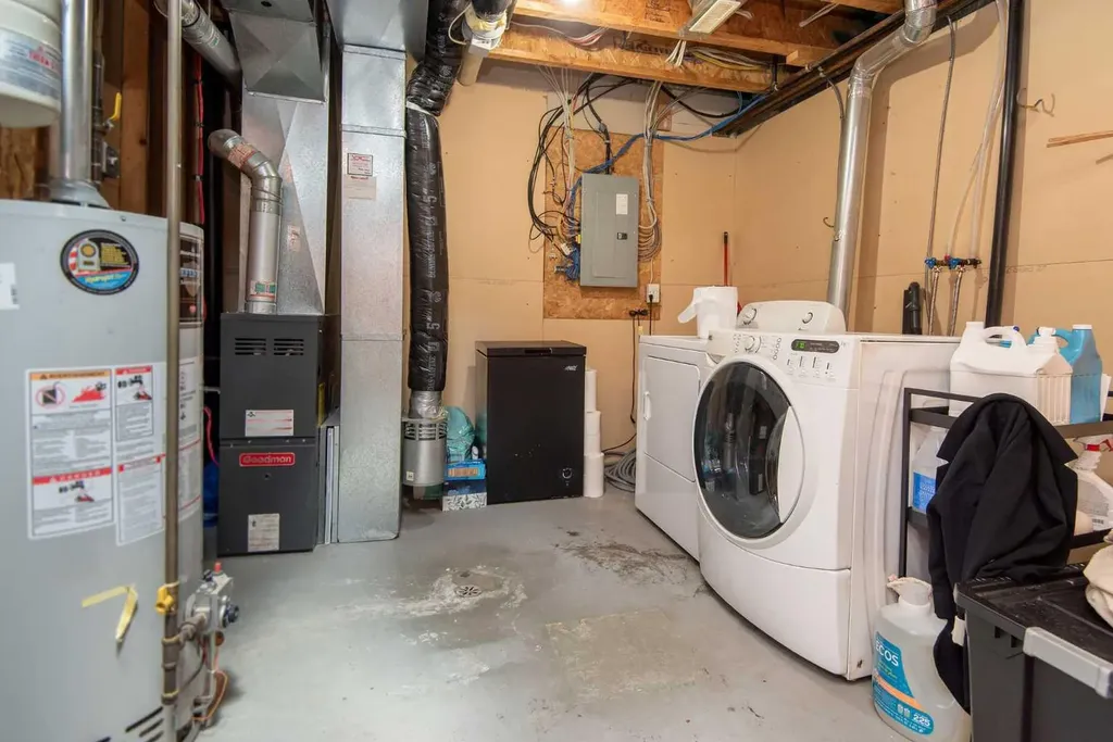 125 Winston Place Blackfalds AB T4M 0K9