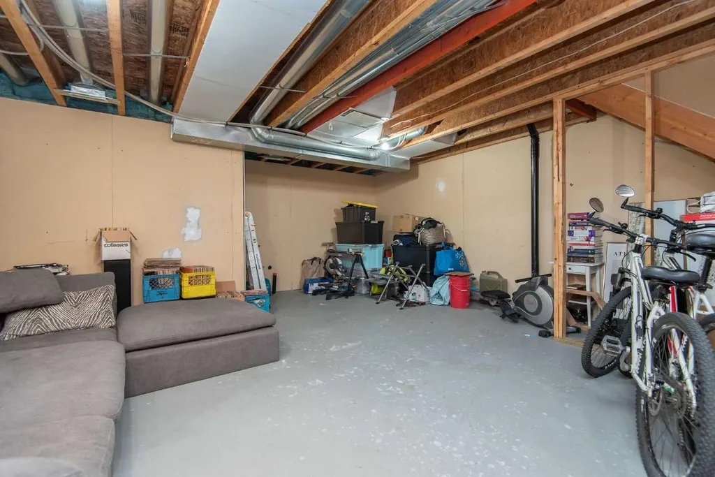 125 Winston Place Blackfalds AB T4M 0K9