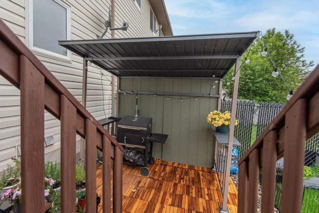125 Winston Place Blackfalds AB T4M 0K9