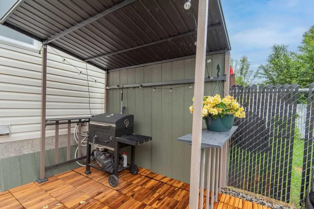 125 Winston Place Blackfalds AB T4M 0K9