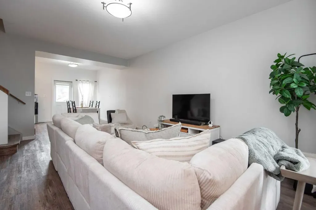 125 Winston Place Blackfalds AB T4M 0K9