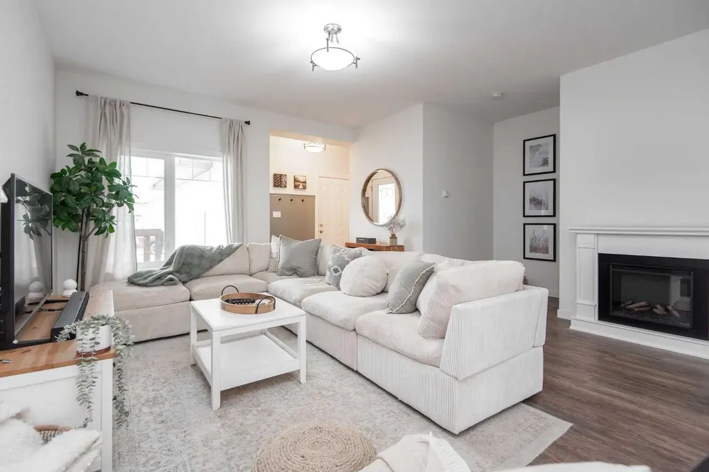 125 Winston Place Blackfalds AB T4M 0K9
