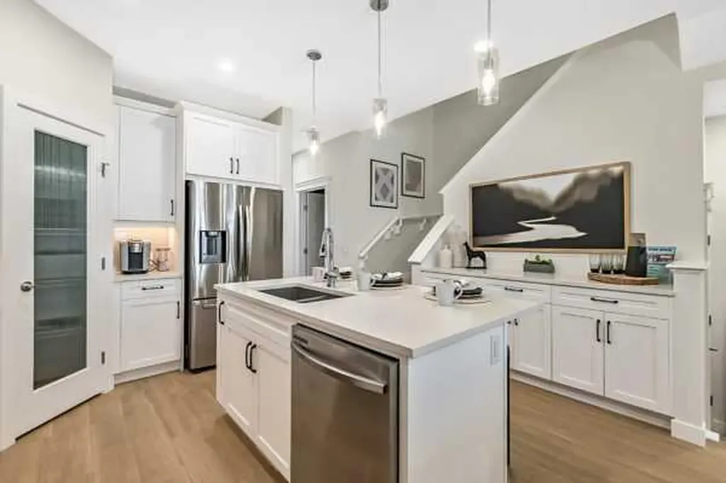 1324 Alpine Avenue SW Calgary AB T2Y1H8