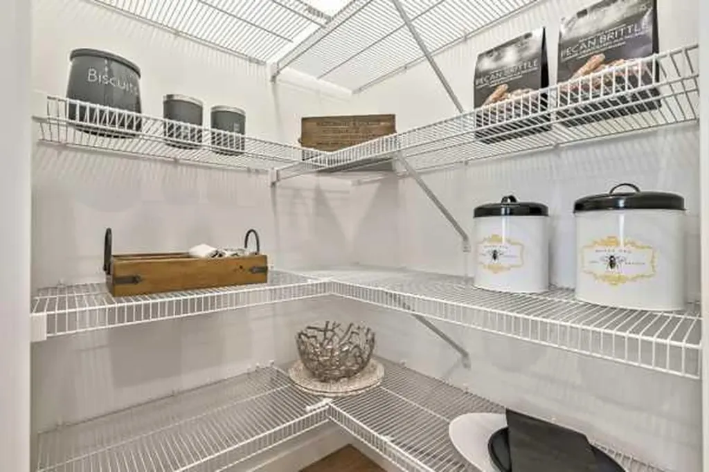 1324 Alpine Avenue SW Calgary AB T2Y1H8