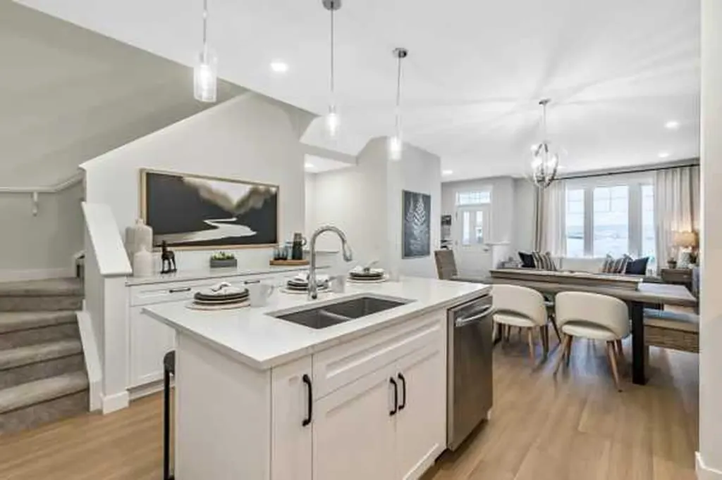 1324 Alpine Avenue SW Calgary AB T2Y1H8