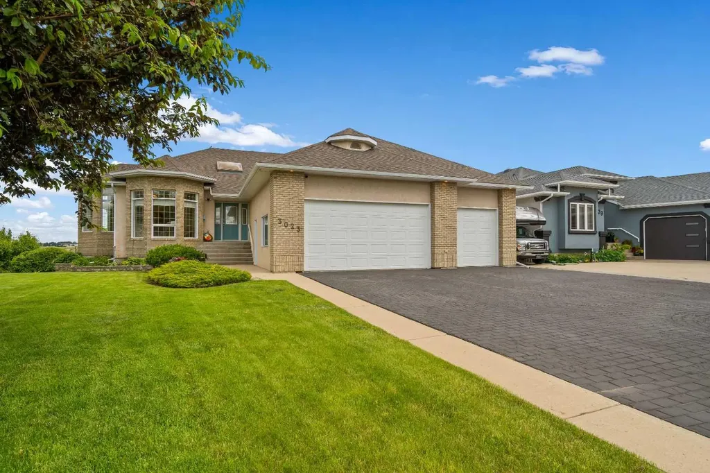 3023 Cottonwood Way SW Medicine Hat AB T1B 4J6