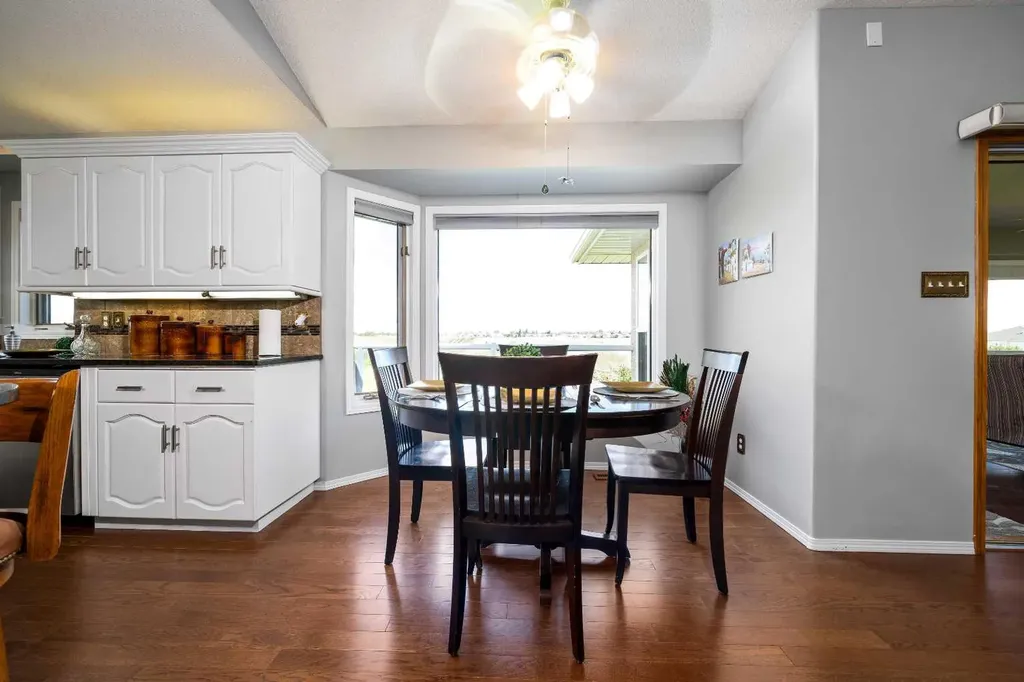 3023 Cottonwood Way SW Medicine Hat AB T1B 4J6