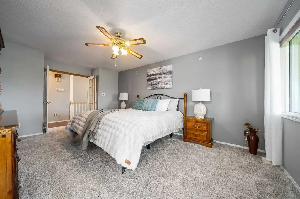 3023 Cottonwood Way SW Medicine Hat AB T1B 4J6