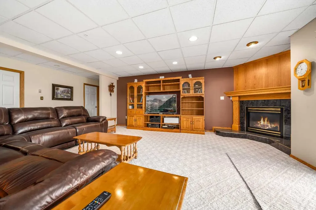 3023 Cottonwood Way SW Medicine Hat AB T1B 4J6