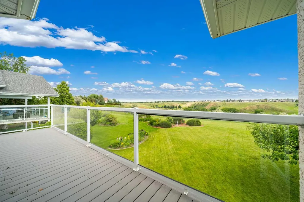 3023 Cottonwood Way SW Medicine Hat AB T1B 4J6