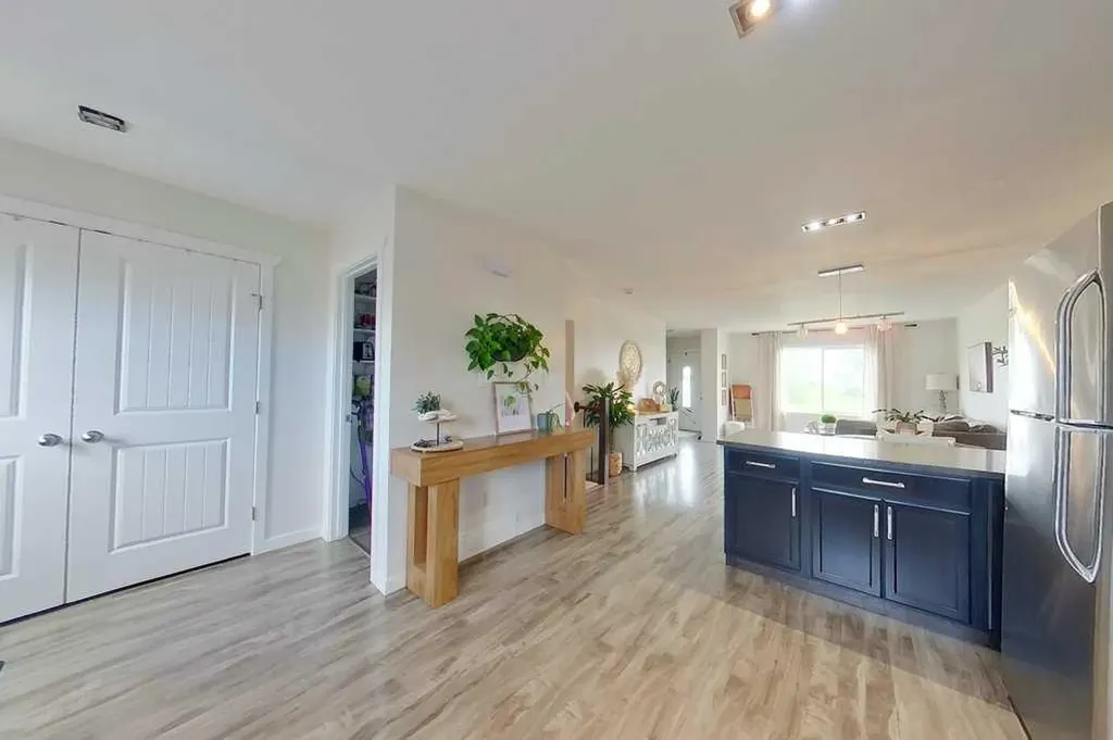 345 17 Street E Brooks AB T1R 1R3