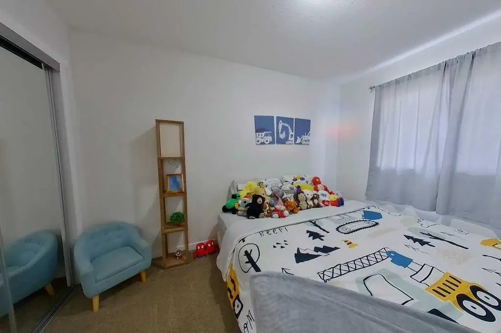 345 17 Street E Brooks AB T1R 1R3