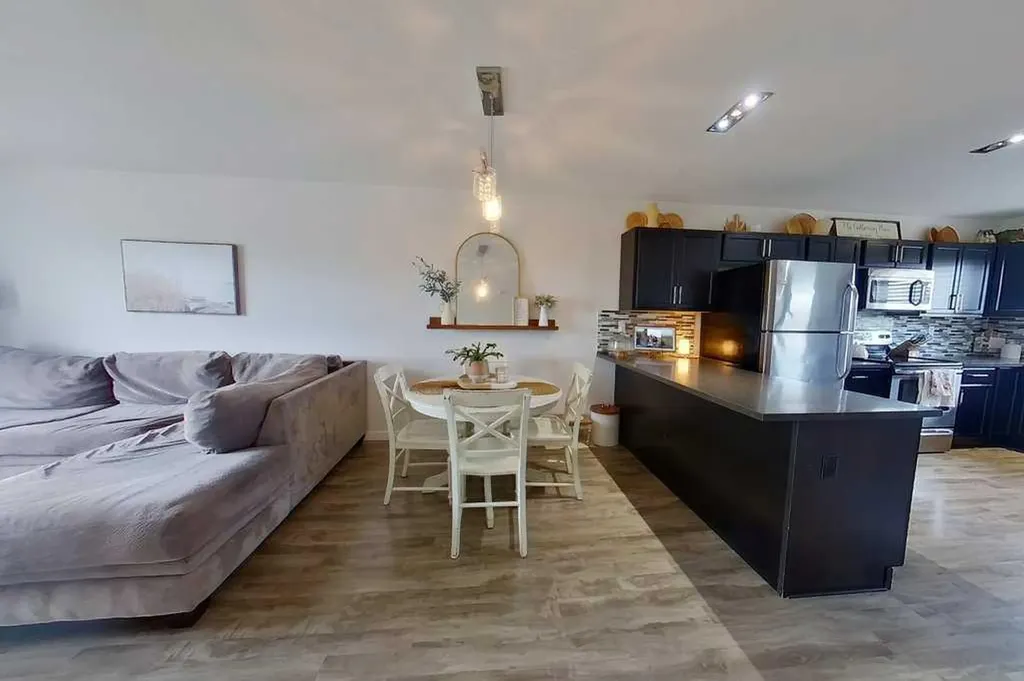 345 17 Street E Brooks AB T1R 1R3