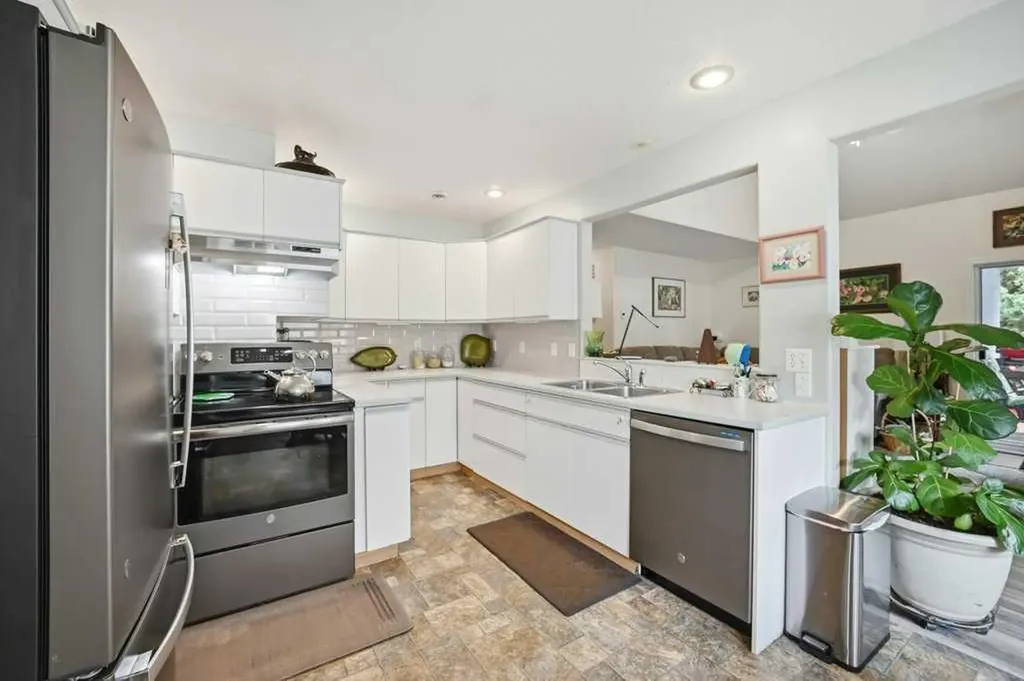 223B 3 Street SW Sundre AB T0M 1X0