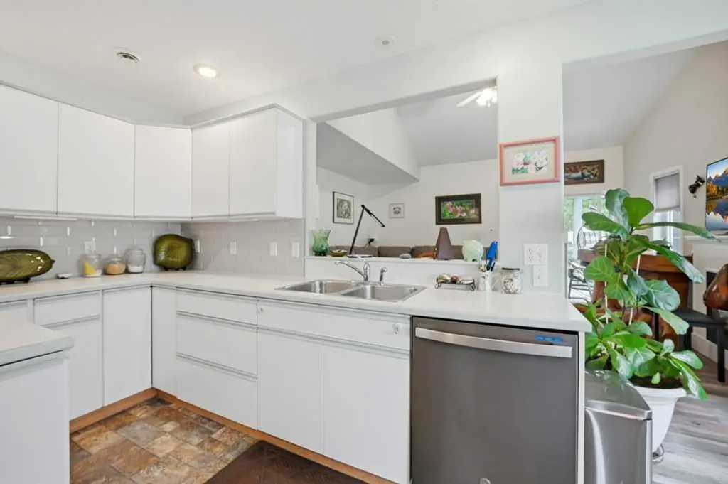 223B 3 Street SW Sundre AB T0M 1X0