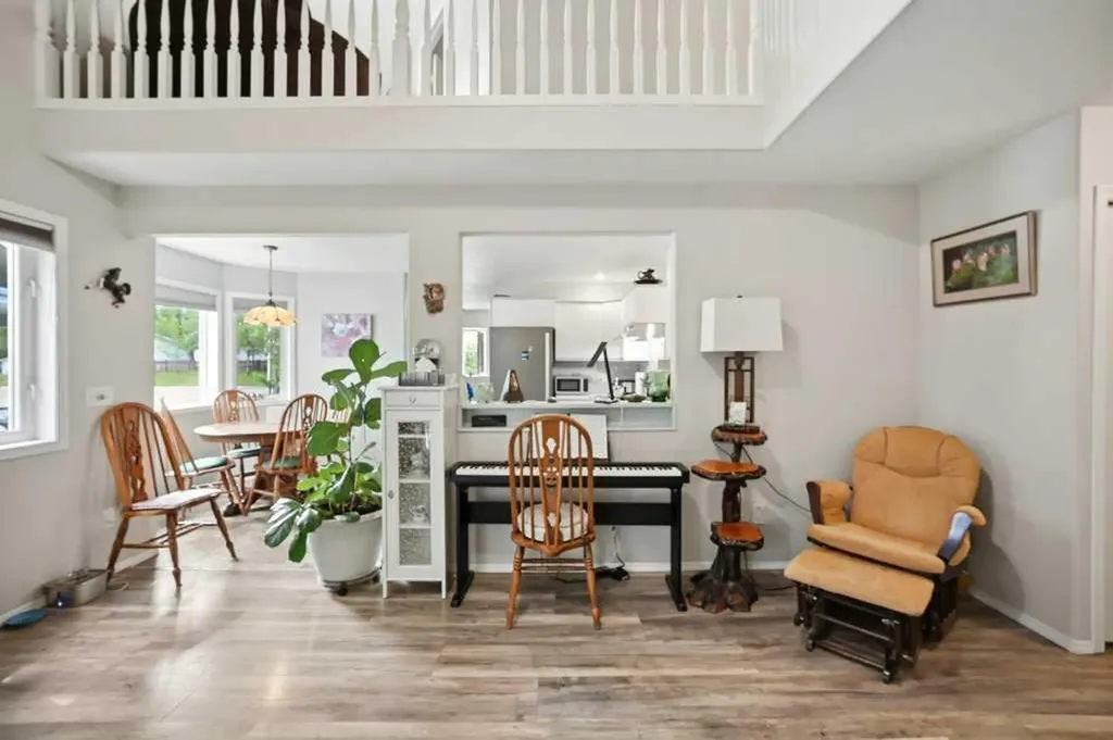 223B 3 Street SW Sundre AB T0M 1X0