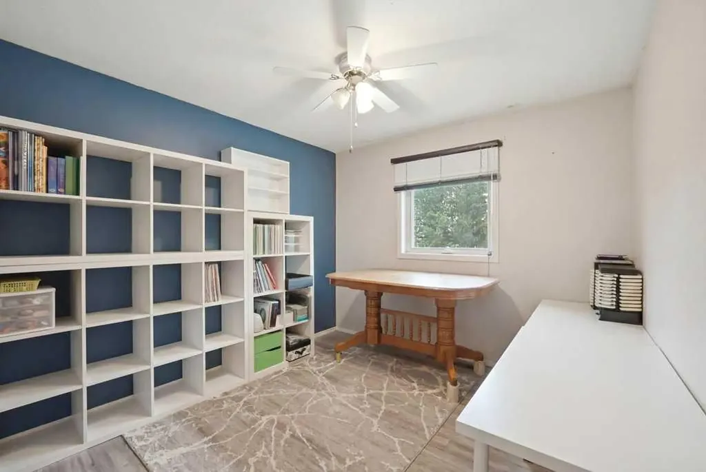 223B 3 Street SW Sundre AB T0M 1X0