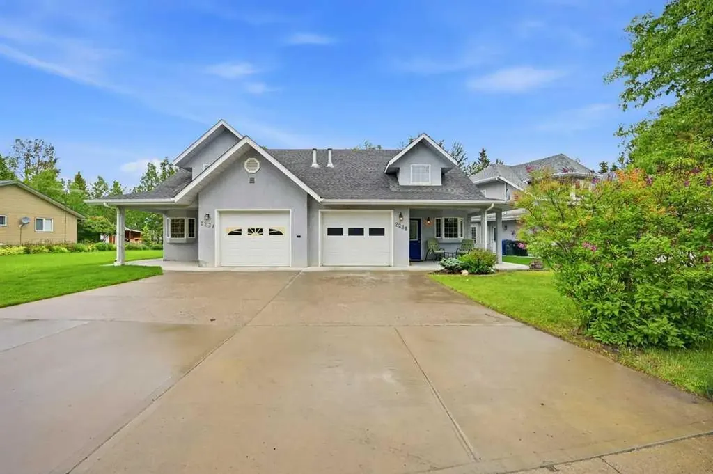 223B 3 Street SW Sundre AB T0M 1X0