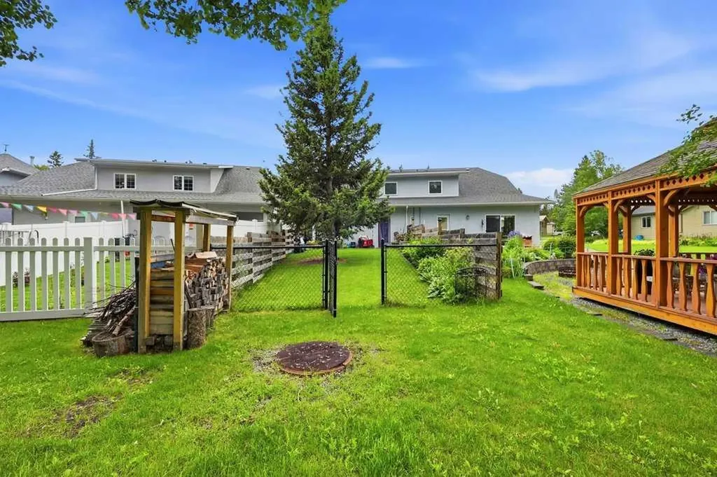 223B 3 Street SW Sundre AB T0M 1X0