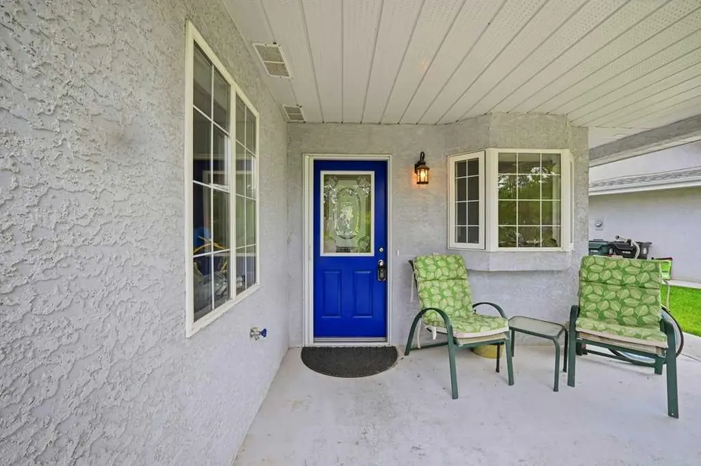 223B 3 Street SW Sundre AB T0M 1X0